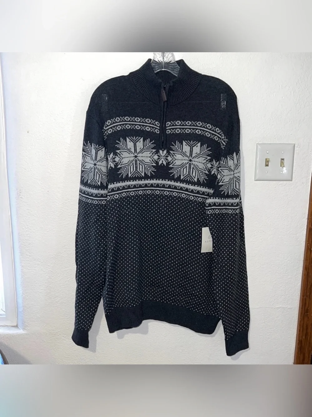 Aspen Mens Grey Snowflake 1/4 Zipper Sweater Size Large NWT